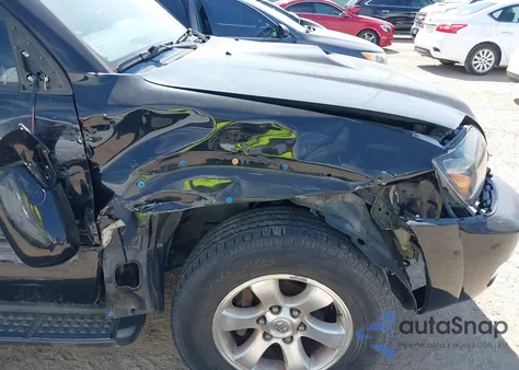 2005 Toyota 4Runner Sr5 Sport V6 z USA, uszkodzony, nr VIN JTEZU14R350062778